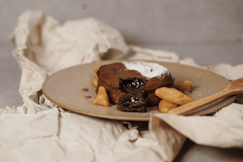 Schokoauflauf mit flüssigem Kern und Bratapfelragout: - STAY SPICED !