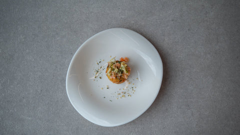 Mini Brokkoli Gratin mit Räucherlachs Tartare und S! Crispy Hemp Gewürz - STAY SPICED !