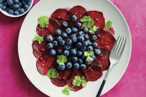 Karamellisierte Rote Beete Carpaccio mit Blaubeeren und Koriander - STAY SPICED !