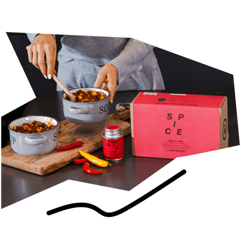 SPICE IT | Gewürze Set & Chili Sauce | 3 Gewürze und 1 Sauce in der Box - STAY SPICED ! - 59038x
