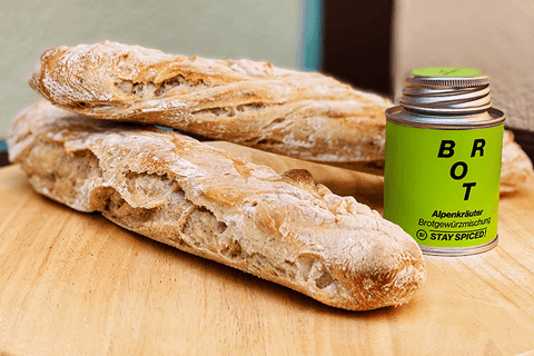Baguette Parisienne mit Kräuterbutter - STAY SPICED !