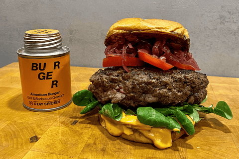 Beef Burger gefüllt mit zweierlei Käse - STAY SPICED !
