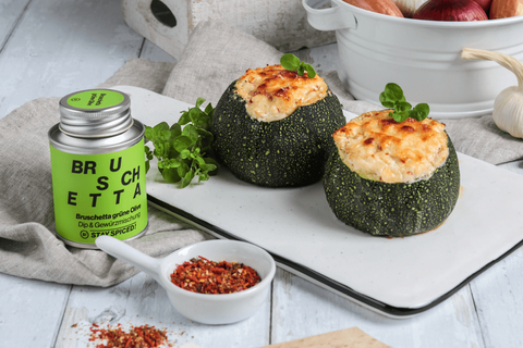 Gefüllte Zucchini