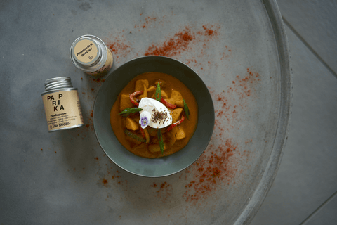 Geräuchertes Kartoffelgulasch mit Sauerrahm - STAY SPICED !