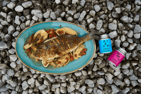 Dorade mit Fenchel, Feigen und Tapas Bravas Salsa - STAY SPICED !