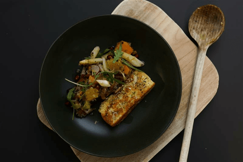 Süßkartoffelsalat mit Quinoa, Granatapfel und Halloumi - STAY SPICED !
