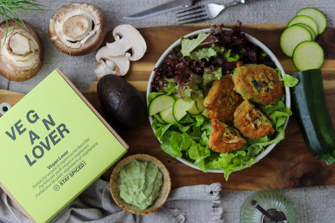 Gefüllte Avocadoschnitzerl – kreativ, knusprig, vegetarisch - STAY SPICED !