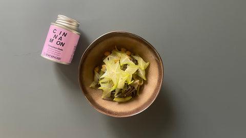 Süße Sobanudeln mit Kichererbsen, Breiten Bohnen & Sternfrucht - STAY SPICED !