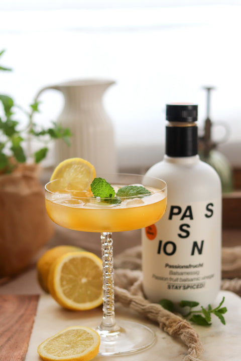 Alkoholfreier Mango Spritzz mit Passionsfrucht-Balsamessig