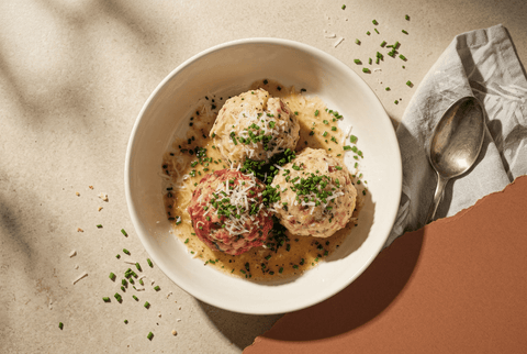 Dreierlei Knödel mit Speck, Almkäse und Rohnen - STAY SPICED !