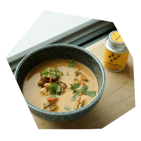 Tom Ka Gai – Hühnersuppe mit Kokos & Garnelen